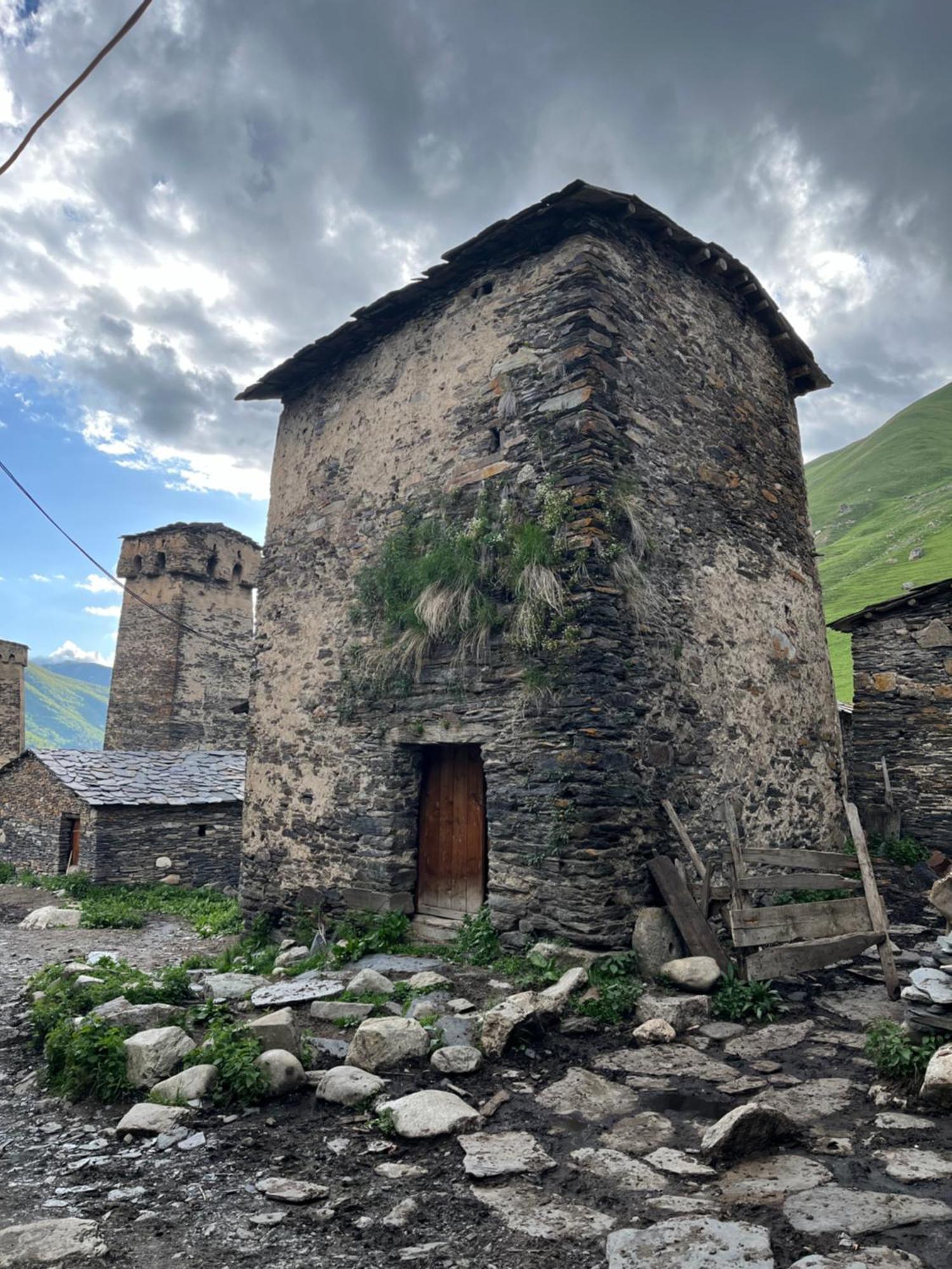 Nizharadze'S Tower Ushguli Exterior foto