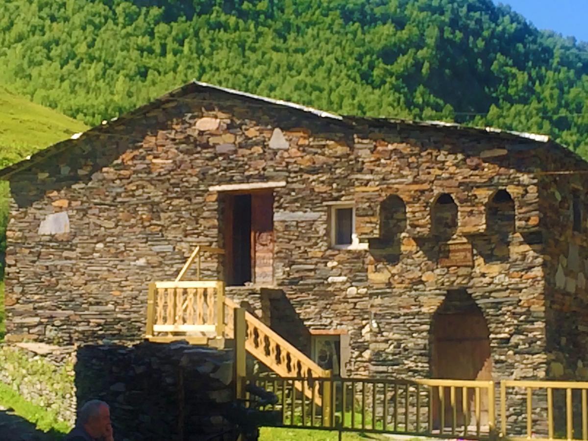 Nizharadze'S Tower Ushguli Exterior foto